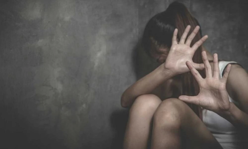 Έδεσσα: Συνελήφθη ο 33χρονος που ξυλοκόπησε άγρια την 17χρονη σύντροφό του στη μέση του δρόμου